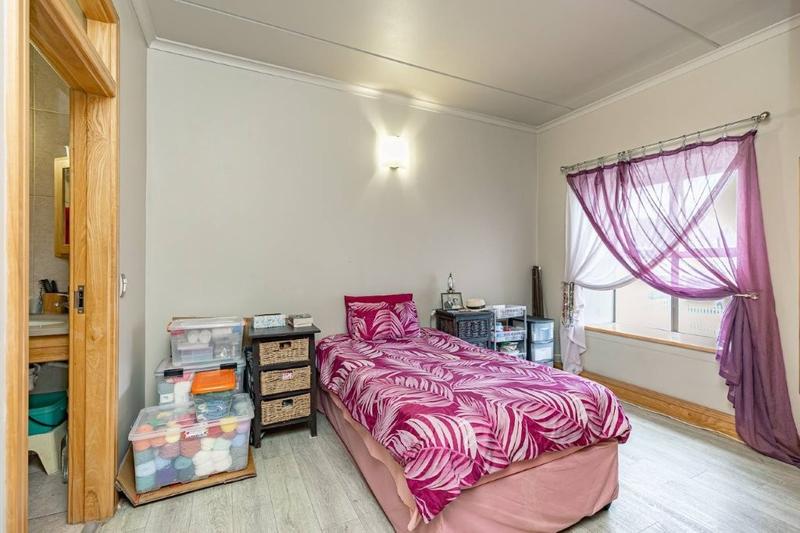 1 Bedroom Property for Sale in Bellair Western Cape